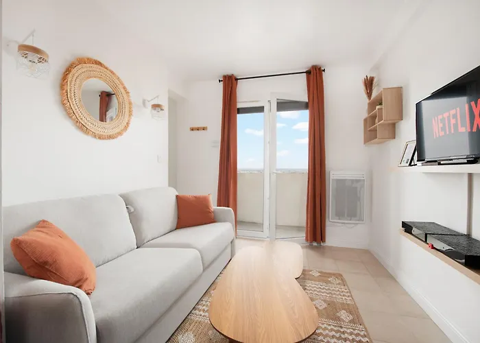 Lumineux Sur Les Toits - Metro A Proximite Apartment