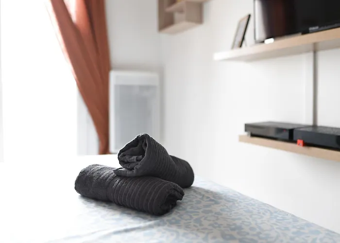 Lumineux Sur Les Toits - Métro à Proximité *